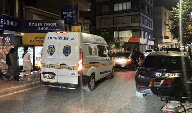 Gebze'de Silahlı Kavga Dehşeti: Yoldan Geçen Vatandaşın da Aralarında Bulunduğu 3 Kişi Yaralandı