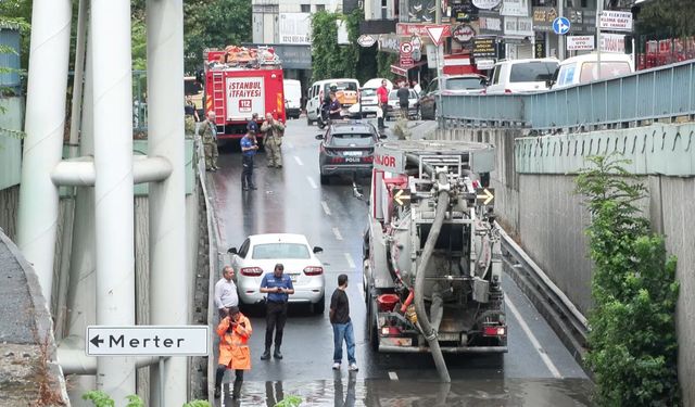 Güngören'de alt geçidi su bastı