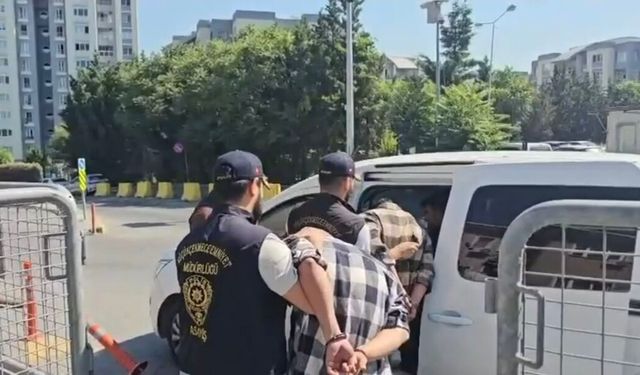 Küçükçekmece'de otomobilden rastgele ateş açan 3 şüpheli tutuklandı