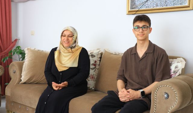 LGS Türkiye Birincisinden Başarı Formülü: "Çok Çalışmak Değil, Doğru Çalışmak Önemli"