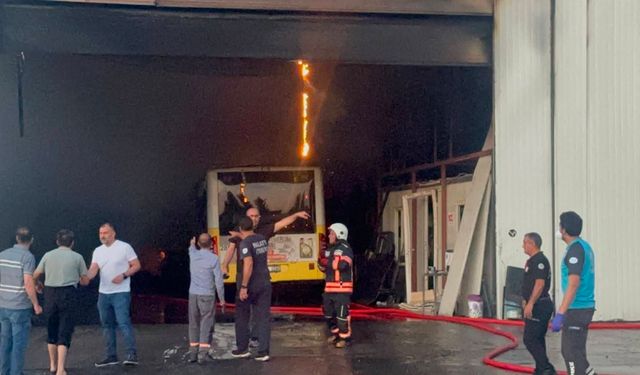Malatya’da bakım atölyesi alevlere teslim oldu