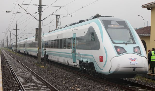 Milli elektrikli trenlerin yeni rotası belli oldu!