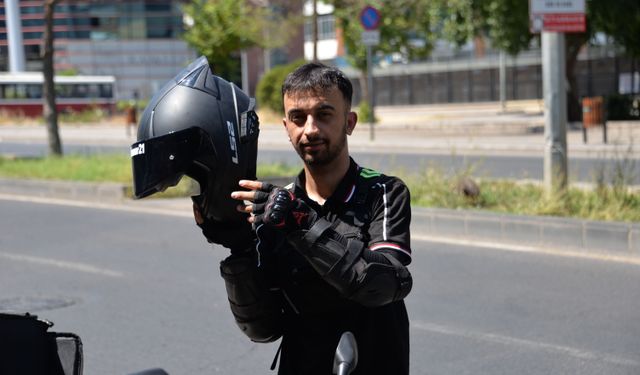 Motokuryeden yürek ısıtan hareket: Ağzındaki buğdayı çıkardığı serçeyi hayata döndürdü