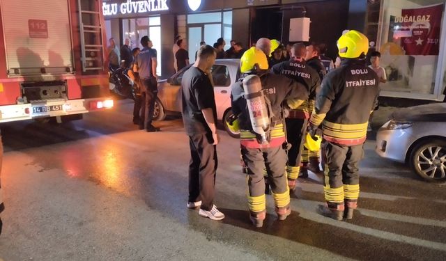 Patlayan apartman aydınlatması bina sakinlerini korkuttu