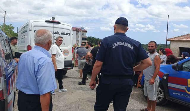 Tarlada yanmış kadın cesedi bulundu