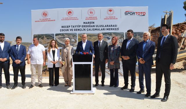 "Türkiye Yüzyılı'nın en güçlü sermayesi, iyi yetişmiş gençler olacaktır"
