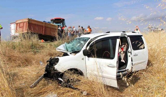Amasya'daki Feci Kazada Hayatını Kaybeden Anne ve 2 Oğlu Gözyaşlarıyla Uğurlandı