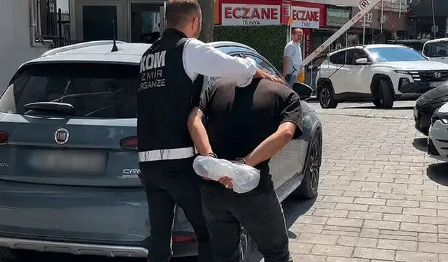 İzmir'de oto galeriyi kurşunlayan 2 şüpheli tutuklandı