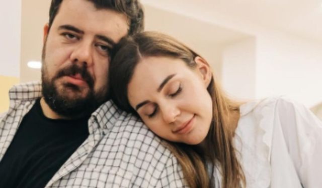 Berfu Yenenler Üçüncü Bebeğini Kaybettiğini Duyurdu