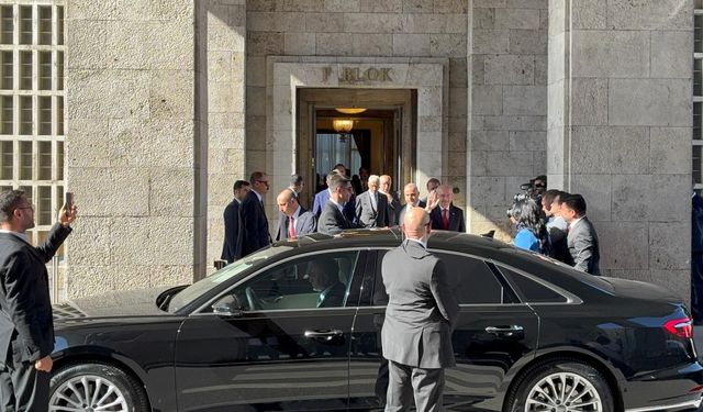 Kılıçdaroğlu'nu TBMM'de 12 CHP Milletvekili Karşıladı