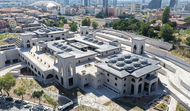 ABB Ulusta'ki  Dolmuş Duraklarını Yeni Merkezde Topladı