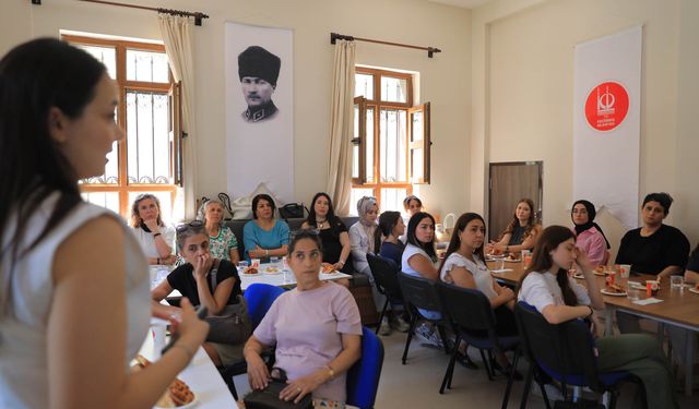 Keçiören Belediyesi’nden ailelere etkili ebeveynlik eğitimi