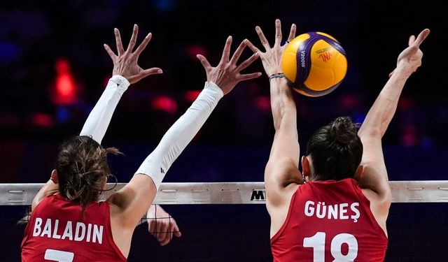 A Milli Kadın Voleybol Takımı Polonya Karşısında