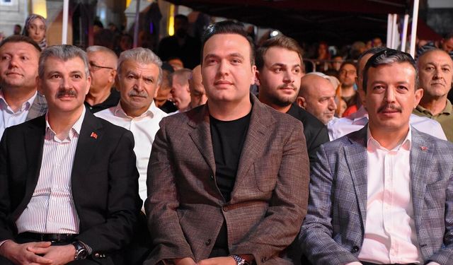 AK Parti Gençlik Kolları Başkanı İbiş: Gençler siyasetin merkezinde