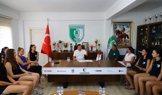 Bodrumspor voleybolda imza şov