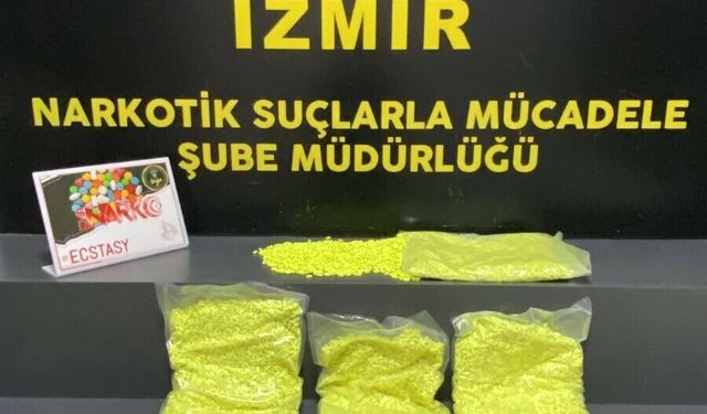 Çantasında 31 bin 320 uyuşturucu hapla yakalandı