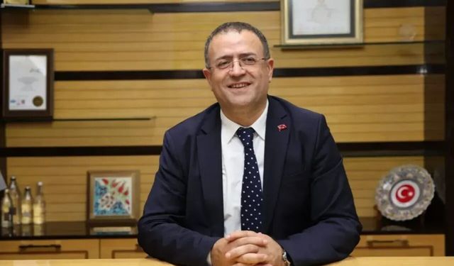 Derince Belediye Başkanı Gökçe, Yeni Parti'ye katıldı
