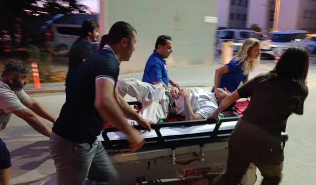Doktor yaralıya Ulaşmak için acil servis duvarından atladı