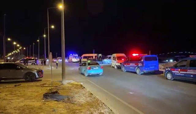 Düğün Konvoyunda Dehşet: Gelin ve Damat Tarafı Birbirine Girdi!