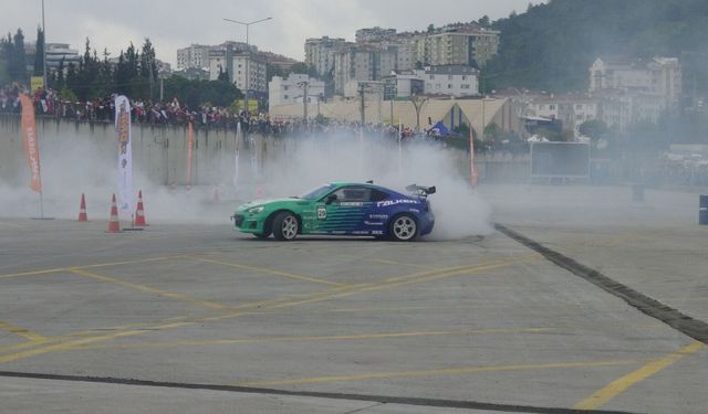 Gebze’de drift heyecanı! Başkan Büyükgöz de direksiyona geçti