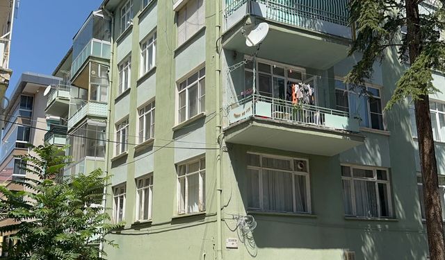 Kiracı ev sahibini bıçakladı!