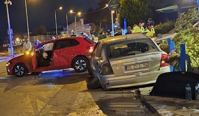 Mudanya’da iki otomobil çarpıştı: 4 yaralı