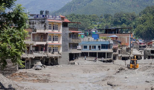 Nepal'deki selde can kaybı yükseldi!