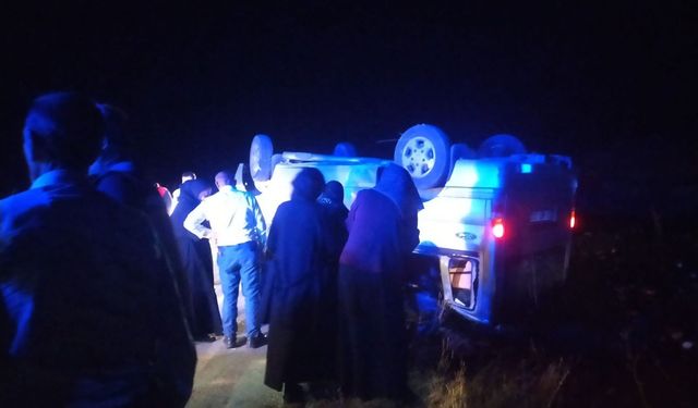 Sivas'ta Minibüs Devrildi: Aynı Aileden 7 Kişi Yaralandı!