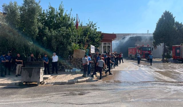 Tekstil fabrikasında yangın