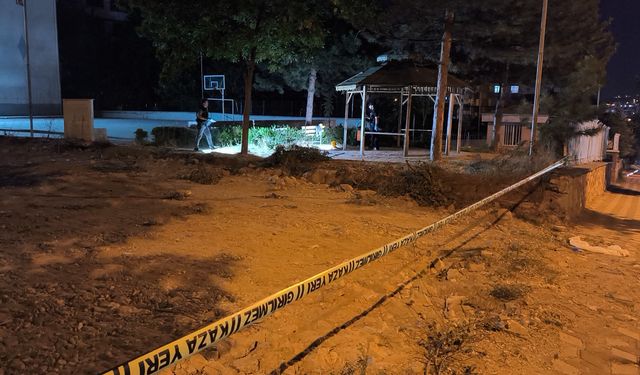 Tokat’ta okul bahçesinde bıçaklı kavga: 1’i ağır 2 yaralı