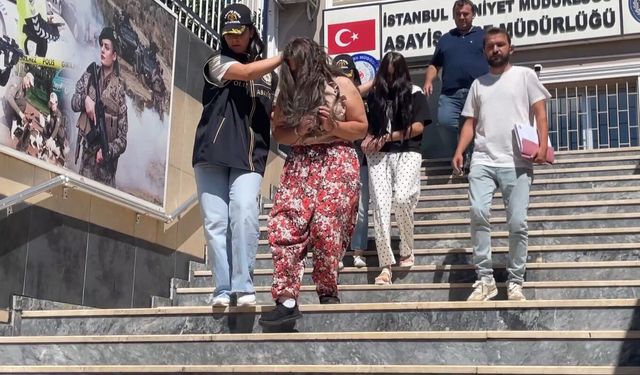 Zeytinburnu'nda hırsızlık, kapı kilidini kırıp evi soydular!