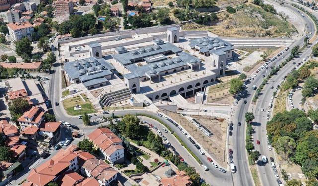 Ulus'ta yeni kapalı dolmuş durakları hizmete açılıyor!