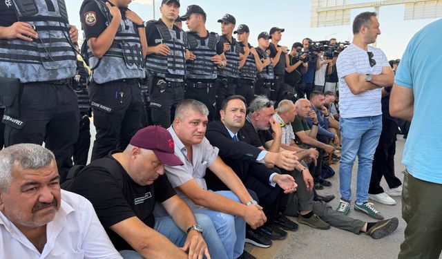 Gaziler İçin Bir Araya Gelen Siyasilerin Önü Kesildi!
