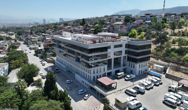 İzmir Büyükşehir Belediyesi Yolsuzluk Soruşturmasında Yeni Gözaltılar