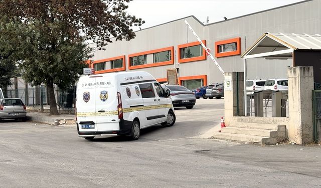 Fabrikada yüksekten düşen işçi hayatını kaybetti