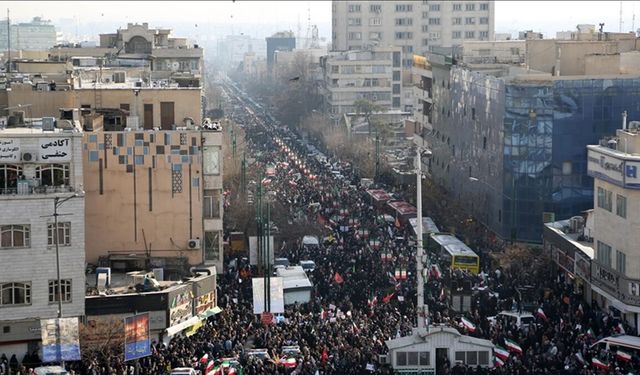 İran'da güvenlik güçleriyle silahlı grup arasında çatışma çıktı