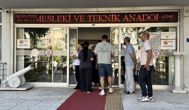 KPSS’de ilk oturum başladı: 1 milyon 708 bin aday ter döküyor