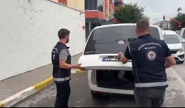 Balıkesir'de göçmen kaçakçılığına yönelik operasyon