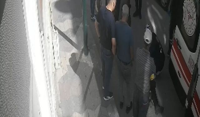 Hareket halindeki kamyonetin kasasından düştü