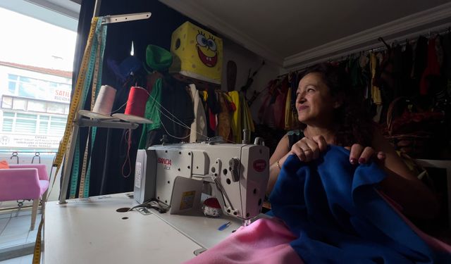 Memurluğu bıraktı, kostüm tasarımı yapmaya başladı