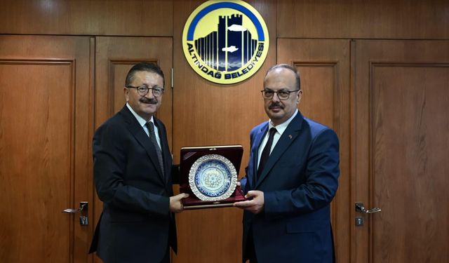 Ankara Valisi Canbolat, Altındağ Belediyesi’ni ziyaret etti