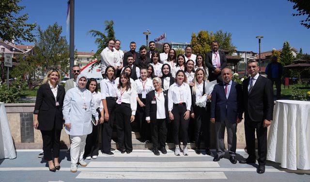 Keçiören’de anlamlı buluşma: Engelsiz Sohbet Evi’nde dayanışma sofrası