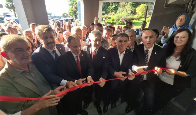 Siyasette yeni dönem: YENİ Parti’de genel başkanı üyeler belirleyecek!