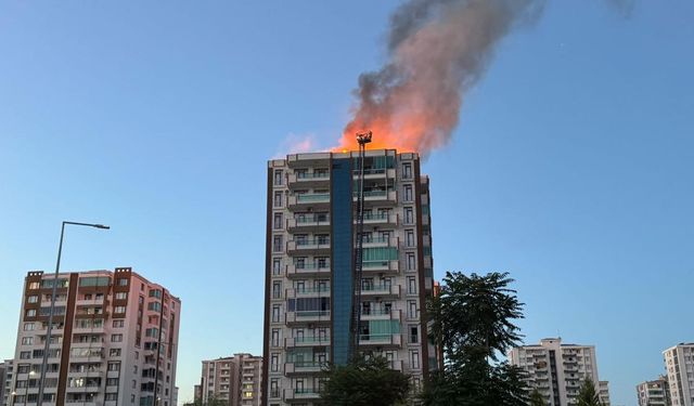 Diyarbakır’da apartman yangını: 3’ü çocuk 6 kişi dumandan etkilendi
