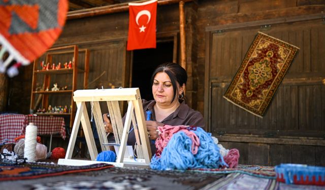 Altınköy’de halılar geçmişten geleceğe uzanan hikâyeleri anlatıyor