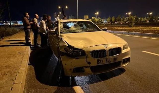 Kilis’te Motosiklet ve Otomobil Çarpıştı: 1’i Ağır 2 Yaralı