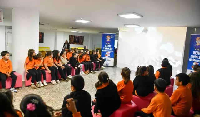 100. Yıl Gençlik Kütüphanesi Minik Okurları Ağırlıyor