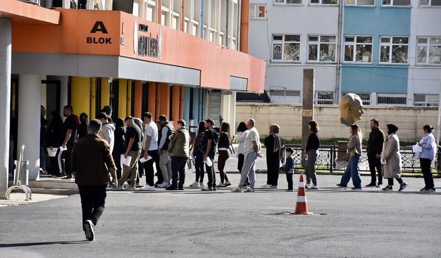 2026 KPSS Ön Lisans Oturumu Başladı: 1,5 Milyondan Fazla Aday Ter Döktü