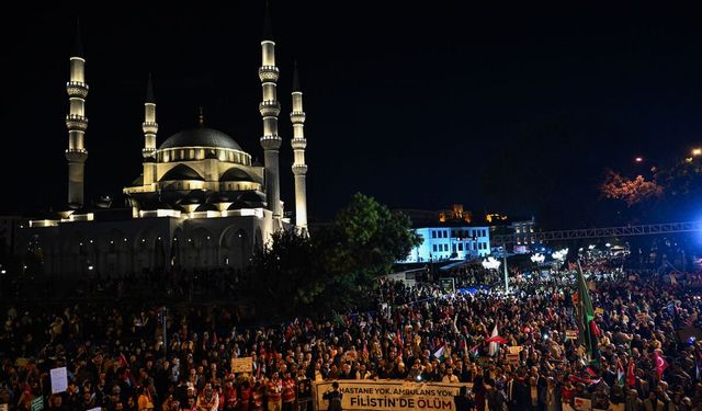 Ankara'da binlerce kişi Filistin için yürüdü