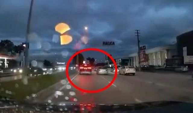 Bursa'da trafikte 2 sürücünün yol verme tartışması